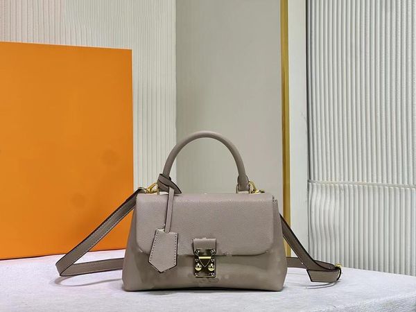 luxurys design dust bag designer bags handbag purses woman fashion clutch purse chain womens designing crossbody shoulder bag
luxurys design dust bag designer bags handbag purses woman fashion clutch purse chain womens designing crossbody shoulder bag