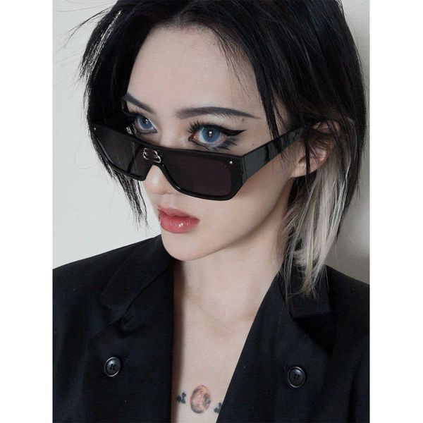 new technology one-piece sunglasses concave shape fashion cool street paris double b balencigas women sunglasses women's uv protection, White;black
new technology one-piece sunglasses concave shape fashion cool street paris double b balencigas women sunglasses women's uv protection, White;black