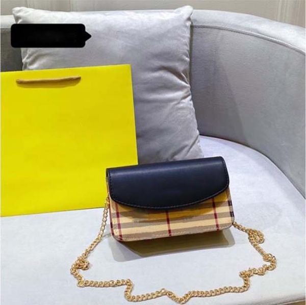 fashion designer womens shoulder bag classic canvas cow leather snap closure fabric lining built-in zipper and multi-purpose bag
fashion designer womens shoulder bag classic canvas cow leather snap closure fabric lining built-in zipper and multi-purpose bag