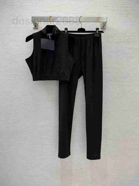 women's two piece pants designer brand the new triangle yoga suit is a semi zipper stand collar sleeveless vest with tight hip lifting, White
women's two piece pants designer brand the new triangle yoga suit is a semi zipper stand collar sleeveless vest with tight hip lifting, White