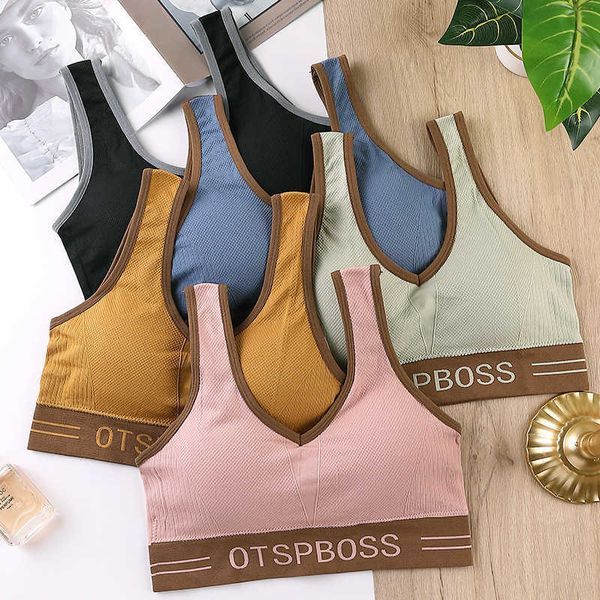 bra set lingerie korean seamless sports yoga ot deep v beautiful back wrapped chest wide shoulder belt contrast color vest underpants, Red;black
bra set lingerie korean seamless sports yoga ot deep v beautiful back wrapped chest wide shoulder belt contrast color vest underpants, Red;black