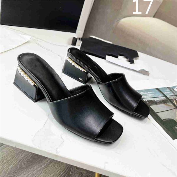 fashion sandals channel the latest style comfortable soft men and women flat bottom letter logo summer casual slippers 04-02, Black
fashion sandals channel the latest style comfortable soft men and women flat bottom letter logo summer casual slippers 04-02, Black