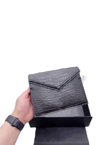 2022 fashion women's bag luxury designer bag one-shoulder portable messenger chain large-capacity envelope bag organ bag
2022 fashion women's bag luxury designer bag one-shoulder portable messenger chain large-capacity envelope bag organ bag