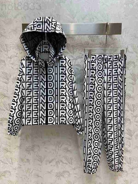 women's two piece pants designer 2023 runway fashion women spring letter hooded suit long sleeve casual jacket high waist loose set 01j, White
women's two piece pants designer 2023 runway fashion women spring letter hooded suit long sleeve casual jacket high waist loose set 01j, White