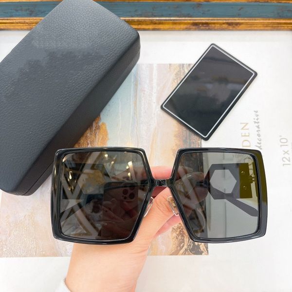 funky sunglasses for men women 4399 style anti-ultraviolet retro plate plank full frame glasses random box, White;black
funky sunglasses for men women 4399 style anti-ultraviolet retro plate plank full frame glasses random box, White;black