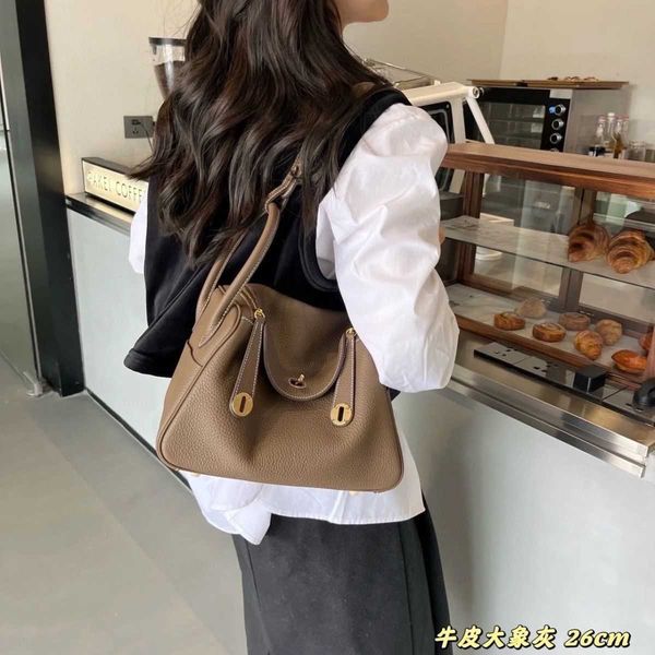 designer lindi new pillow bag fashion one-shoulder diagonal portable doctor 2023 new cowhide lindi with high face value
designer lindi new pillow bag fashion one-shoulder diagonal portable doctor 2023 new cowhide lindi with high face value
