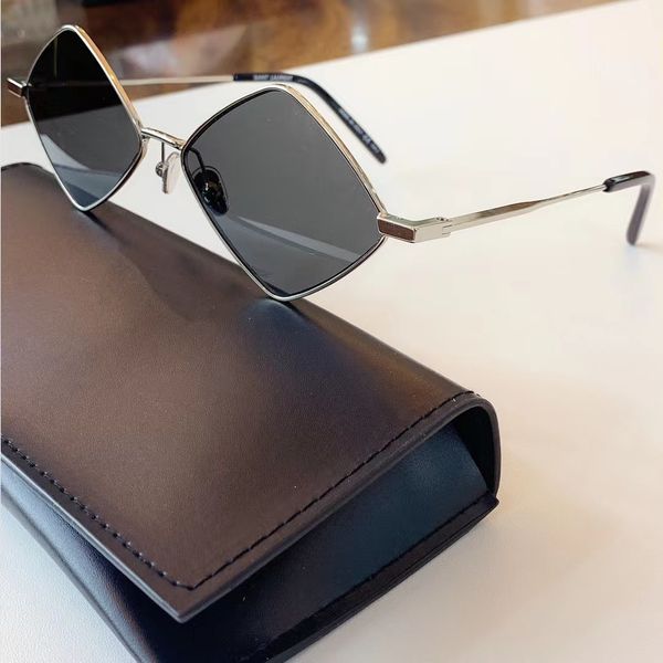 sunglasses luxury brand designer fashion women sunglasses retro small square frame glasses black rectangular sun glasses girls uv400 230215, White;black
sunglasses luxury brand designer fashion women sunglasses retro small square frame glasses black rectangular sun glasses girls uv400 230215, White;black