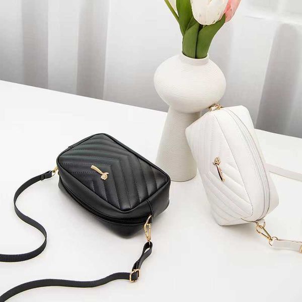 qwertyui45 totes lingge embroidery women shoulder bag solid color pu leather female crossbody bag luxury brand handbag shopping cell phone b
qwertyui45 totes lingge embroidery women shoulder bag solid color pu leather female crossbody bag luxury brand handbag shopping cell phone b