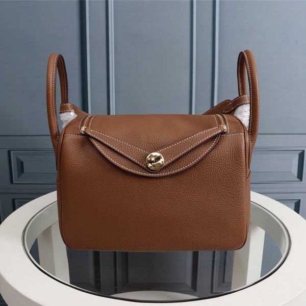 designer lindi new pillow bag fashion one-shoulder diagonal portable doctor head layer cowhide lindi 2023 new single sh
designer lindi new pillow bag fashion one-shoulder diagonal portable doctor head layer cowhide lindi 2023 new single sh