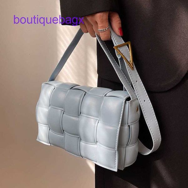 designer cassette bottegs venets bags for women online store french small knitting bag women's new cross-body pillow 2023 summer
designer cassette bottegs venets bags for women online store french small knitting bag women's new cross-body pillow 2023 summer