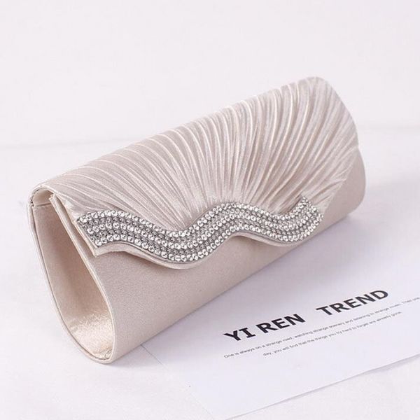 evening bags women evening bags fashion satin wedding purse envelope bridal party purse chain dinner day clutch evening handbag 230214
evening bags women evening bags fashion satin wedding purse envelope bridal party purse chain dinner day clutch evening handbag 230214