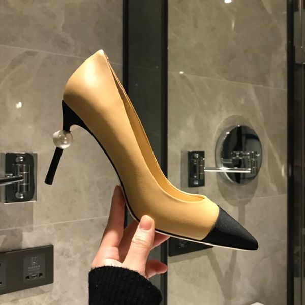 with box luxury women dress shoes 8.5cm high heels fashion designer female genuine leather pointed toes pumps wedding party shoes 35-41, Black
with box luxury women dress shoes 8.5cm high heels fashion designer female genuine leather pointed toes pumps wedding party shoes 35-41, Black