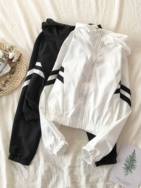 outdoor t-shirts fashion 2022 spring summer women's jackets coats windbreaker sun protection patchwork color zipper thin summer women c, Gray;blue
outdoor t-shirts fashion 2022 spring summer women's jackets coats windbreaker sun protection patchwork color zipper thin summer women c, Gray;blue