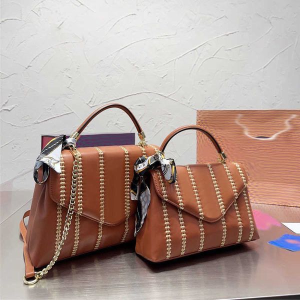 totes 2 sizes shopping crossbody bags women luxury brand designer shoulder clutch chain strap single purses 230215
totes 2 sizes shopping crossbody bags women luxury brand designer shoulder clutch chain strap single purses 230215