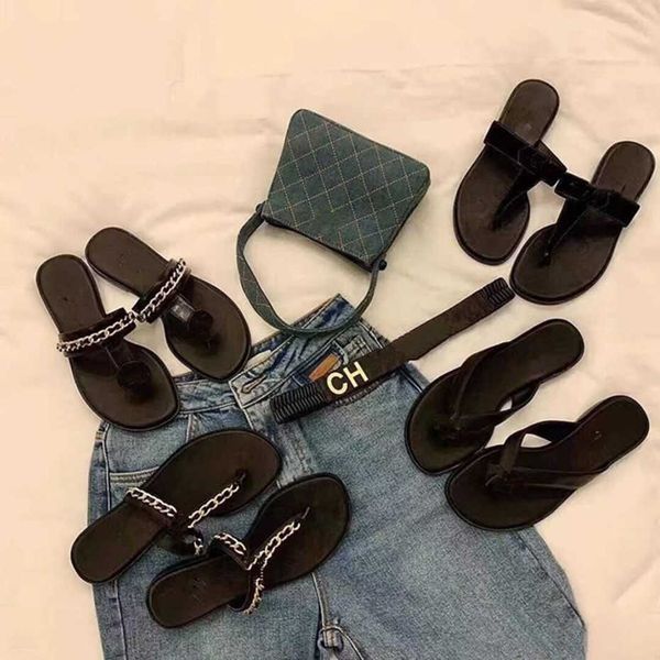 designer chevron interlocking thong sandal women slipper summer casual fashion flip flops beach luxury flat rubber slides platform c buckle, Black
designer chevron interlocking thong sandal women slipper summer casual fashion flip flops beach luxury flat rubber slides platform c buckle, Black