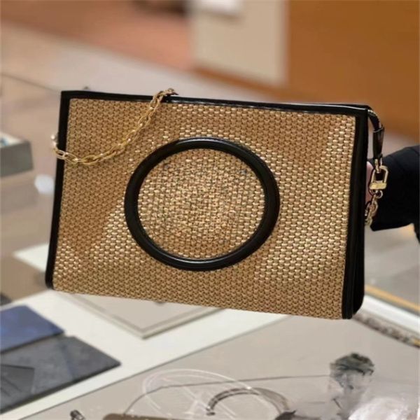 women fashion shoulder bag square shape small size casual shopping balck circle gold chain crossbody bag
women fashion shoulder bag square shape small size casual shopping balck circle gold chain crossbody bag