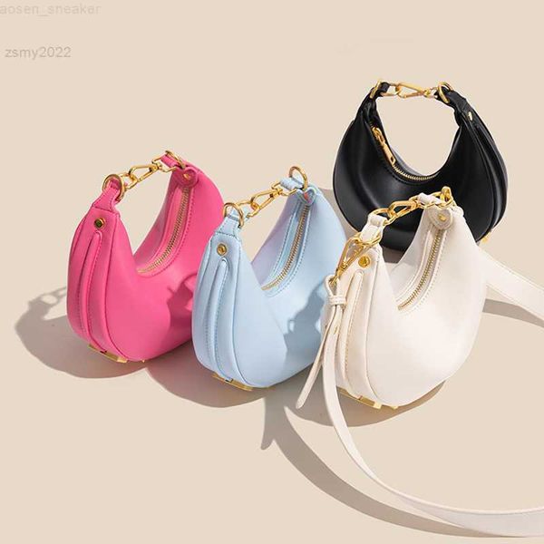 luxury designer woman semi moon letter tote new clutch handbags shoulder lady crossbody bag half circle bag
luxury designer woman semi moon letter tote new clutch handbags shoulder lady crossbody bag half circle bag