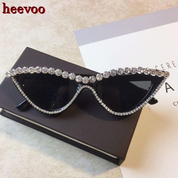 sunglasses vintage luxury crystal diamond cateye sunglasses women brand designer black pink frame cat eye sun glasses bling eyewear 230215, White;black
sunglasses vintage luxury crystal diamond cateye sunglasses women brand designer black pink frame cat eye sun glasses bling eyewear 230215, White;black