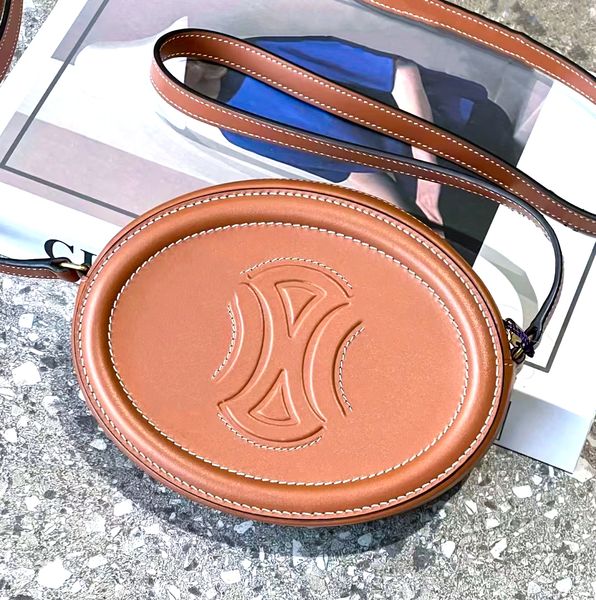 luxurys designers triomphes mini women's evening totes bags city fashion cosmetics rounds wallet genuine leather men purse handbags cro
luxurys designers triomphes mini women's evening totes bags city fashion cosmetics rounds wallet genuine leather men purse handbags cro