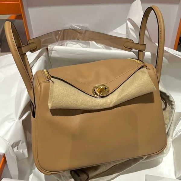 designer lindi new pillow bag fashion one-shoulder diagonal portable doctor bag 2023 new swift leather cowhide one shou
designer lindi new pillow bag fashion one-shoulder diagonal portable doctor bag 2023 new swift leather cowhide one shou