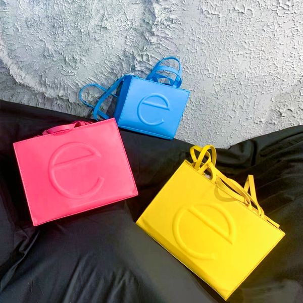 luxurys designers women's beach bags pochette fashion shopping bags cross body tote shoulder men weekend travels genuine leather handba
luxurys designers women's beach bags pochette fashion shopping bags cross body tote shoulder men weekend travels genuine leather handba