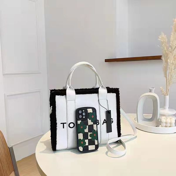 the tote bag handbag designer practical large capacity plain messenger bag women's large purse messenger bag casual square
the tote bag handbag designer practical large capacity plain messenger bag women's large purse messenger bag casual square