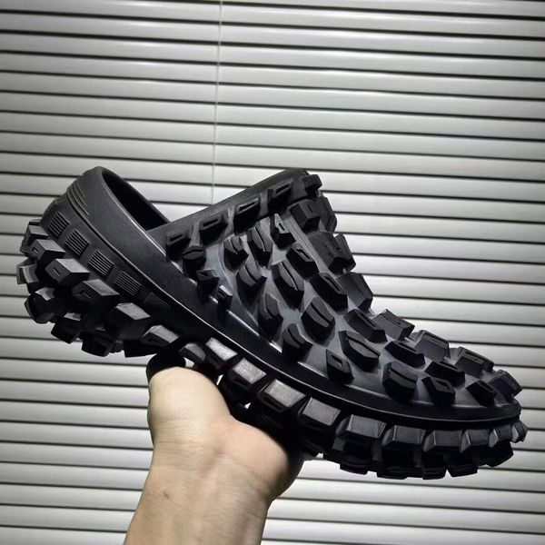 2023 men slipper tyre tank bottom sand beach balencaigaity defender slipper paris sandals designer, Black
2023 men slipper tyre tank bottom sand beach balencaigaity defender slipper paris sandals designer, Black