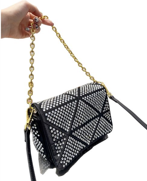 2023 fashion chain shoulder bags classic flap satchel diamonds bag lady saffiano handbag women luxurys brand totes handbags purse
2023 fashion chain shoulder bags classic flap satchel diamonds bag lady saffiano handbag women luxurys brand totes handbags purse