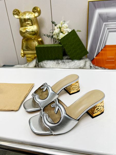 2023 new fashion ladies slippers designer flat sandals leather casual beach flip-flops box 35-43, Black
2023 new fashion ladies slippers designer flat sandals leather casual beach flip-flops box 35-43, Black