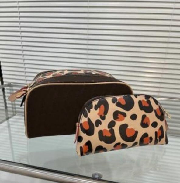 designer presbyopia toiletry bag toiletries pouch fashion large luxury capacity soft made c opening double zipper cotton lining metal hand b
designer presbyopia toiletry bag toiletries pouch fashion large luxury capacity soft made c opening double zipper cotton lining metal hand b