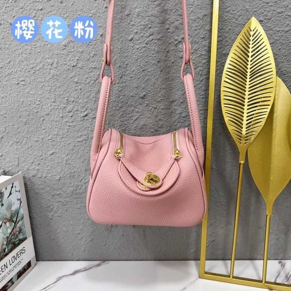 designer lindi new pillow bag fashion one-shoulder diagonal portable doctor togo genuine leather lindi mini advanced on
designer lindi new pillow bag fashion one-shoulder diagonal portable doctor togo genuine leather lindi mini advanced on