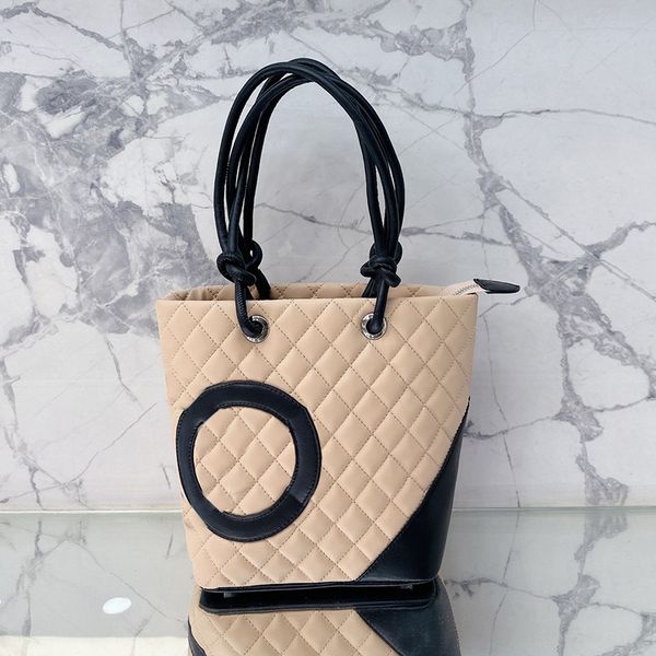 cc bag shoulder bags womens designer shopping quilted bags 4 colors large capacity handle mini totes luxury handbags 20x14cm outsoor sac
cc bag shoulder bags womens designer shopping quilted bags 4 colors large capacity handle mini totes luxury handbags 20x14cm outsoor sac