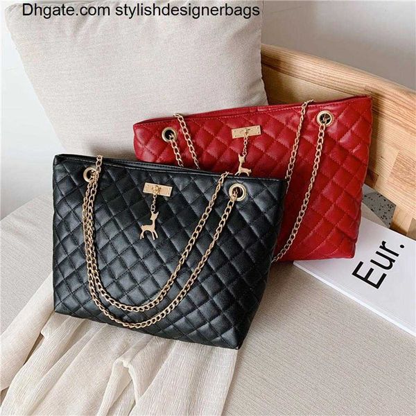 totes pu leather fashion women shoulder bags casual large capacity chain handle bags female solid color crossbody bags handbags 0215v23
totes pu leather fashion women shoulder bags casual large capacity chain handle bags female solid color crossbody bags handbags 0215v23
