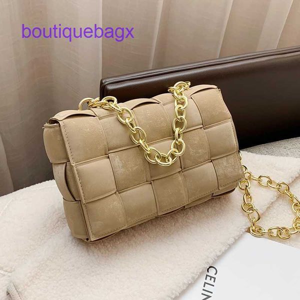 designer cassette bottegs venets bags for women online store 2023 new metal thick chain woven frosted hand bag pillow texture messenger fema
designer cassette bottegs venets bags for women online store 2023 new metal thick chain woven frosted hand bag pillow texture messenger fema