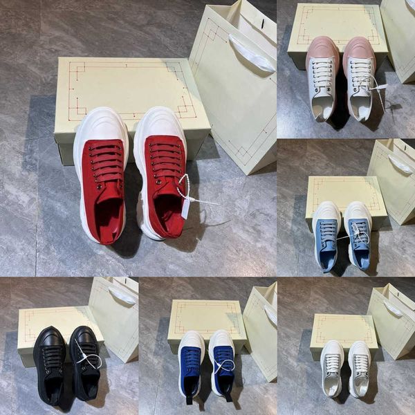 woman designer casual shoes size 35-41 tread slick oversized sneakers triple black pale pink royal red white low platform rubber trainers al
woman designer casual shoes size 35-41 tread slick oversized sneakers triple black pale pink royal red white low platform rubber trainers al