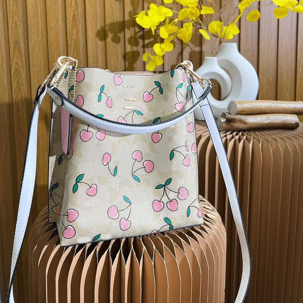 coabag cherry print luxurys handabg leather designer bag totes women flower tote bag fashion bucket bags large capacity shoulder shopping ba
coabag cherry print luxurys handabg leather designer bag totes women flower tote bag fashion bucket bags large capacity shoulder shopping ba