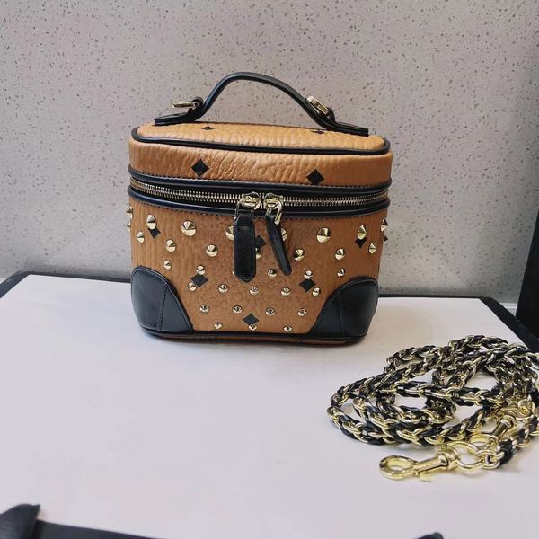 womens mens mc clutch beach travel bag summer 7a quality luxury hobo designer bag gym crossbody handle tote hand bag genuine leather shoulde
womens mens mc clutch beach travel bag summer 7a quality luxury hobo designer bag gym crossbody handle tote hand bag genuine leather shoulde