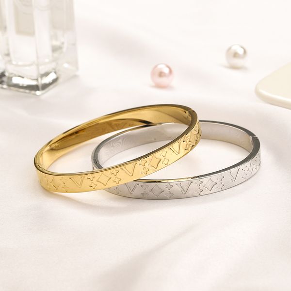 cuff official website the same style 18k gold 925silver charms four-leaf clover letter v bracelets designers jewellery for mens womens bangl, White
cuff official website the same style 18k gold 925silver charms four-leaf clover letter v bracelets designers jewellery for mens womens bangl, White