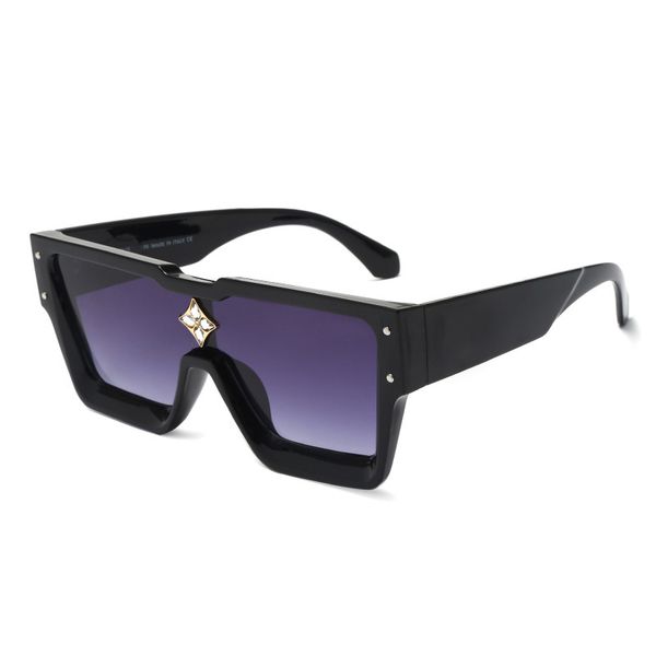 sunglasses Letter V High quality designer UV protection One-piece piece large frame sunglasses women's fashion diamond rice nail sunglasses for mens womens
sunglasses Letter V High quality designer UV protection One-piece piece large frame sunglasses women's fashion diamond rice nail sunglasses for mens womens