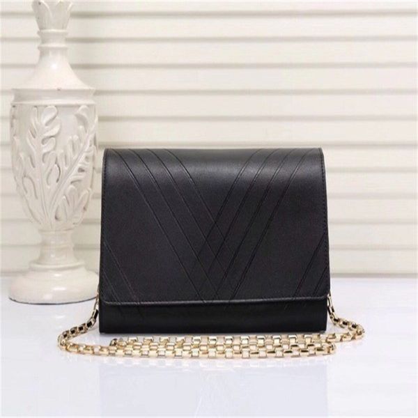 designer shoulder bag popular twist bags leather small square designers bag metal long chain buckle simple fashion lvs women bag
designer shoulder bag popular twist bags leather small square designers bag metal long chain buckle simple fashion lvs women bag