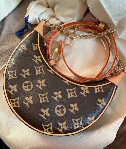 designer bags luxurys fashion designer latest shoulder bag loop m81098 half moon peas clutch handbag men metal chain tote crossbody womens e
designer bags luxurys fashion designer latest shoulder bag loop m81098 half moon peas clutch handbag men metal chain tote crossbody womens e