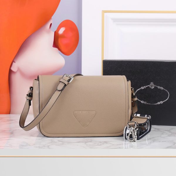 solid shoulder bags women designer handbags real leather wallet hand bags fashion classic letter detachable woven wide shoulder strap wallet
solid shoulder bags women designer handbags real leather wallet hand bags fashion classic letter detachable woven wide shoulder strap wallet
