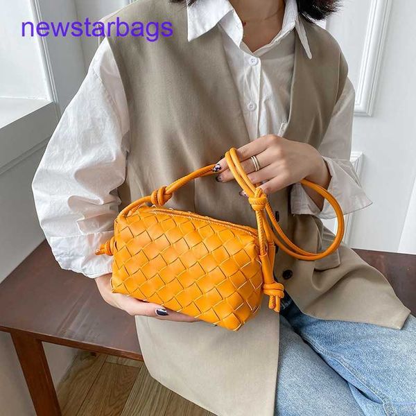 mini loop bags for women bottegs venets fashion women's fashion shoulder korean hand pillow pu solid woven messenger
mini loop bags for women bottegs venets fashion women's fashion shoulder korean hand pillow pu solid woven messenger
