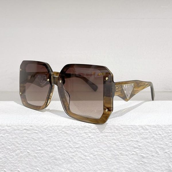 sunglass designer large square women studded fashion uv400 protection outdoor shades eyewear, White;black
sunglass designer large square women studded fashion uv400 protection outdoor shades eyewear, White;black