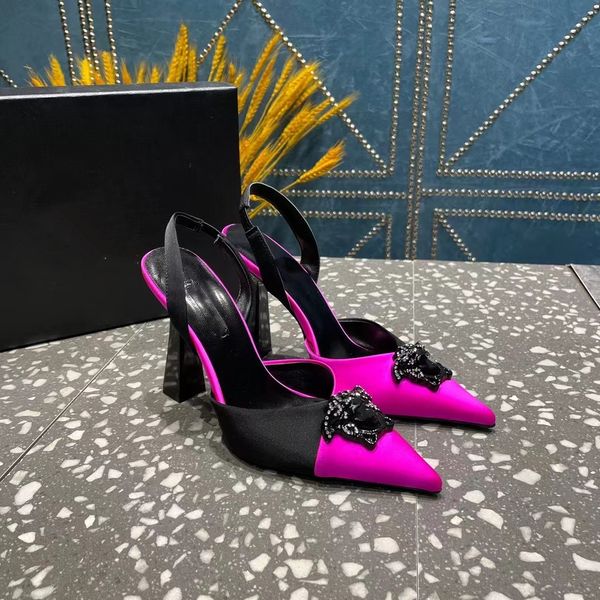 2023 early spring new sandals patent leather matching color bright leather size 35-42, Black
2023 early spring new sandals patent leather matching color bright leather size 35-42, Black