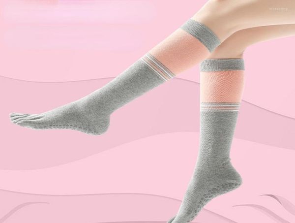 sports socks women yoga cotton non slip daily allmatch autumn winter long tube warm five fingers pilates fitness dance hoses7863027, Black
sports socks women yoga cotton non slip daily allmatch autumn winter long tube warm five fingers pilates fitness dance hoses7863027, Black