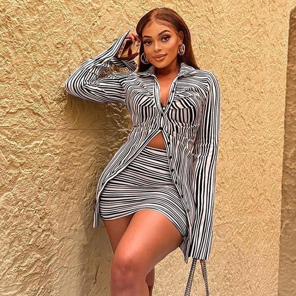 casual dresses 2023 new polo collar striped single-breasted shirt mini short fashion suit, Black;gray
casual dresses 2023 new polo collar striped single-breasted shirt mini short fashion suit, Black;gray