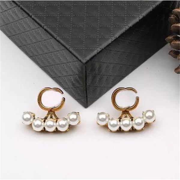 designer diamond earring stud pearl letter earrings women shiny colorful earrings brand charm earring rhinestone charm studs fashion jewelry, Golden;silver
designer diamond earring stud pearl letter earrings women shiny colorful earrings brand charm earring rhinestone charm studs fashion jewelry, Golden;silver