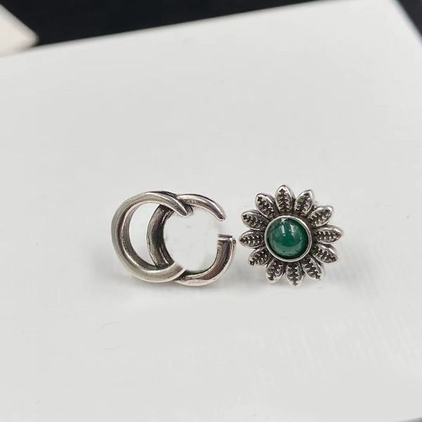 new stud earrings fashion classic women luxury brand designer vintage emerald sun flower net red earrings wedding party jewelry with box and, Golden;silver
new stud earrings fashion classic women luxury brand designer vintage emerald sun flower net red earrings wedding party jewelry with box and, Golden;silver