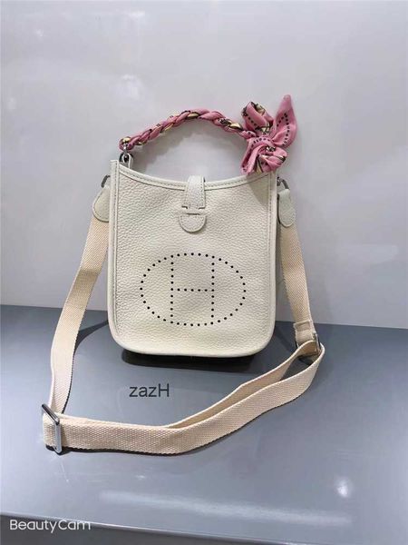 on herme bags 2023 evelynes tote the bag fashion women's with cut-out perforated leather evelyn ccpx
on herme bags 2023 evelynes tote the bag fashion women's with cut-out perforated leather evelyn ccpx